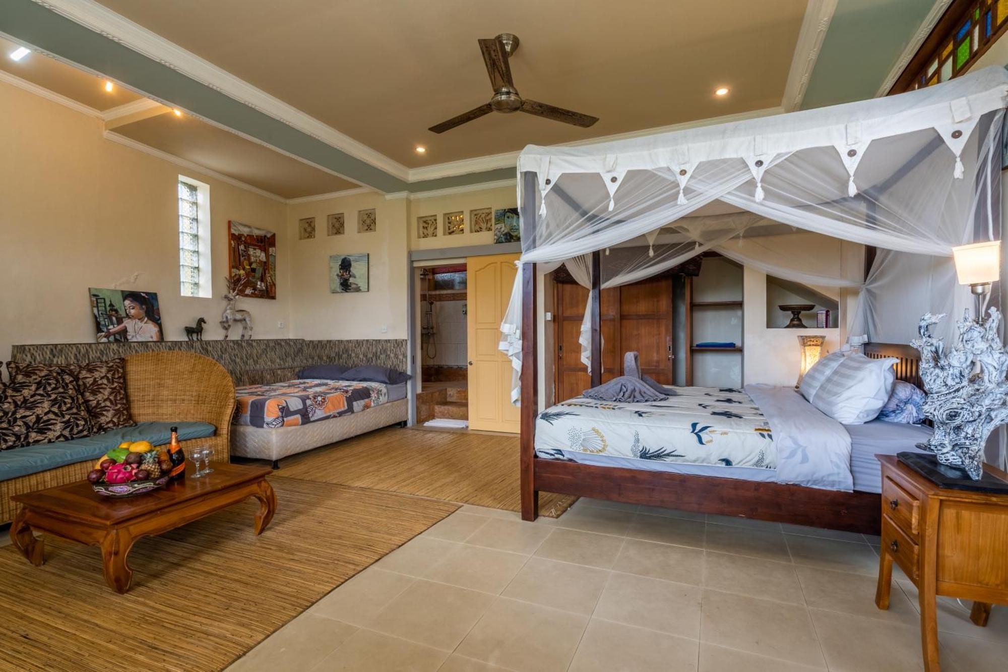 Tirta Asri Ubud Villa Room photo