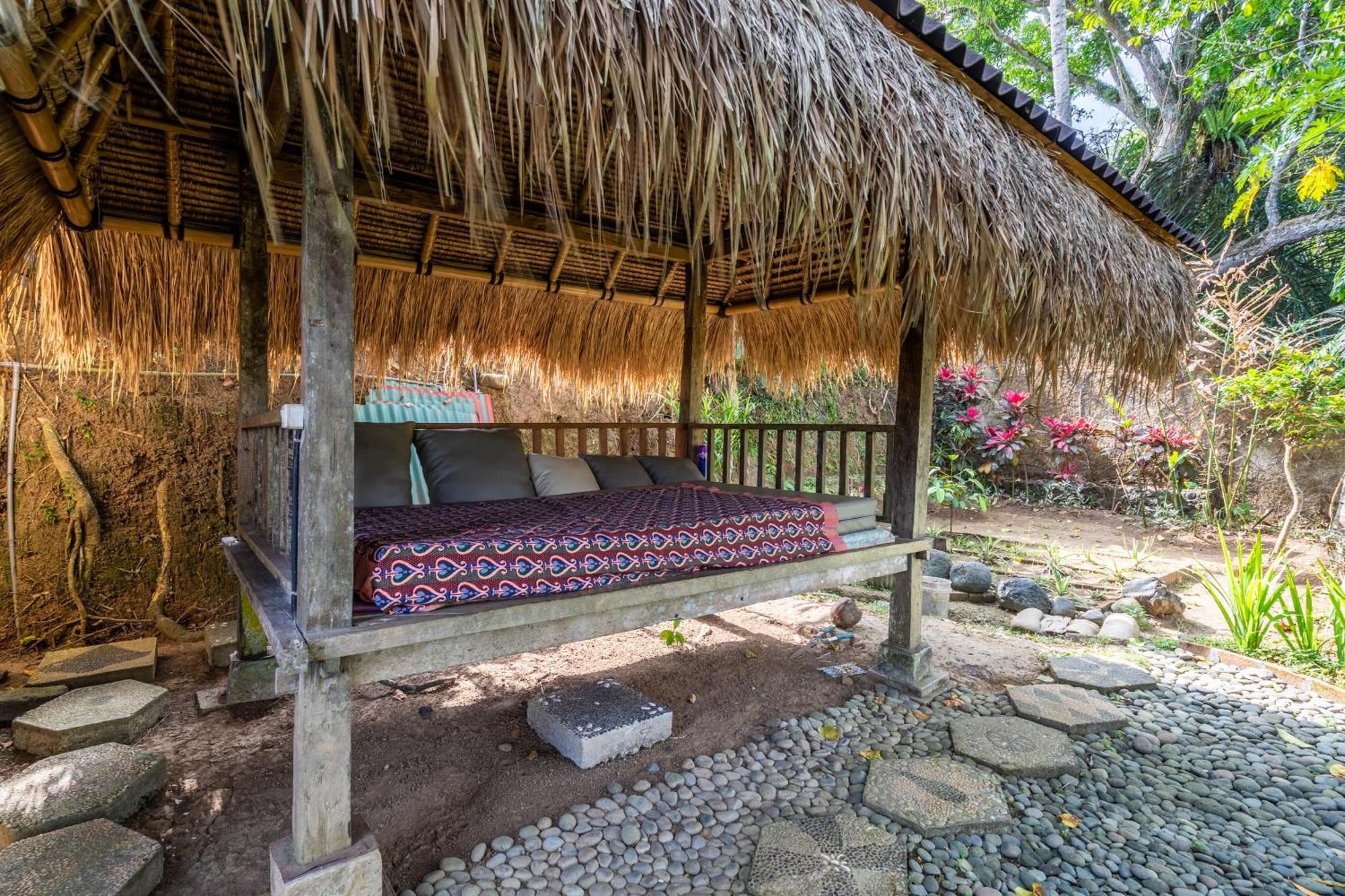 Tirta Asri Ubud Villa Room photo